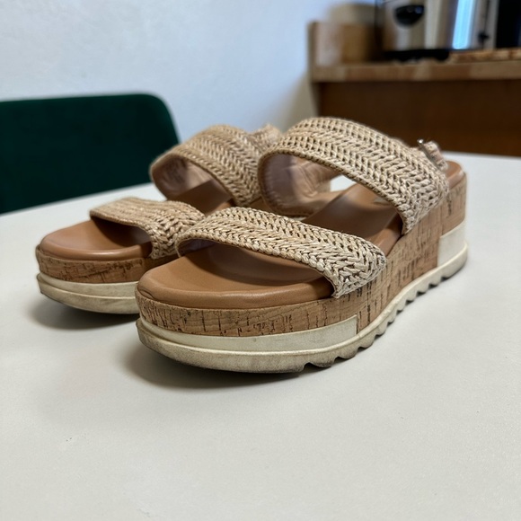 Steve Madden summer sandals. - Picture 3 of 4